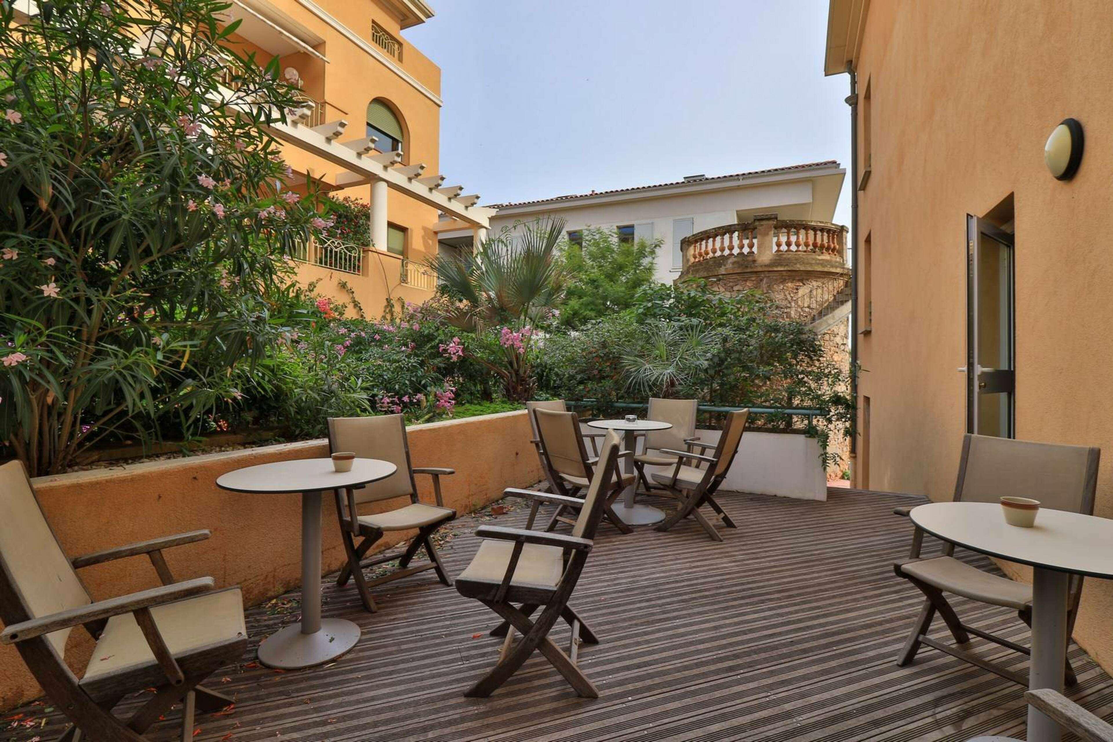 Hotel Sanary, Soleil Et Jardin - Renovation Hiver 2024-25 Exteriér fotografie