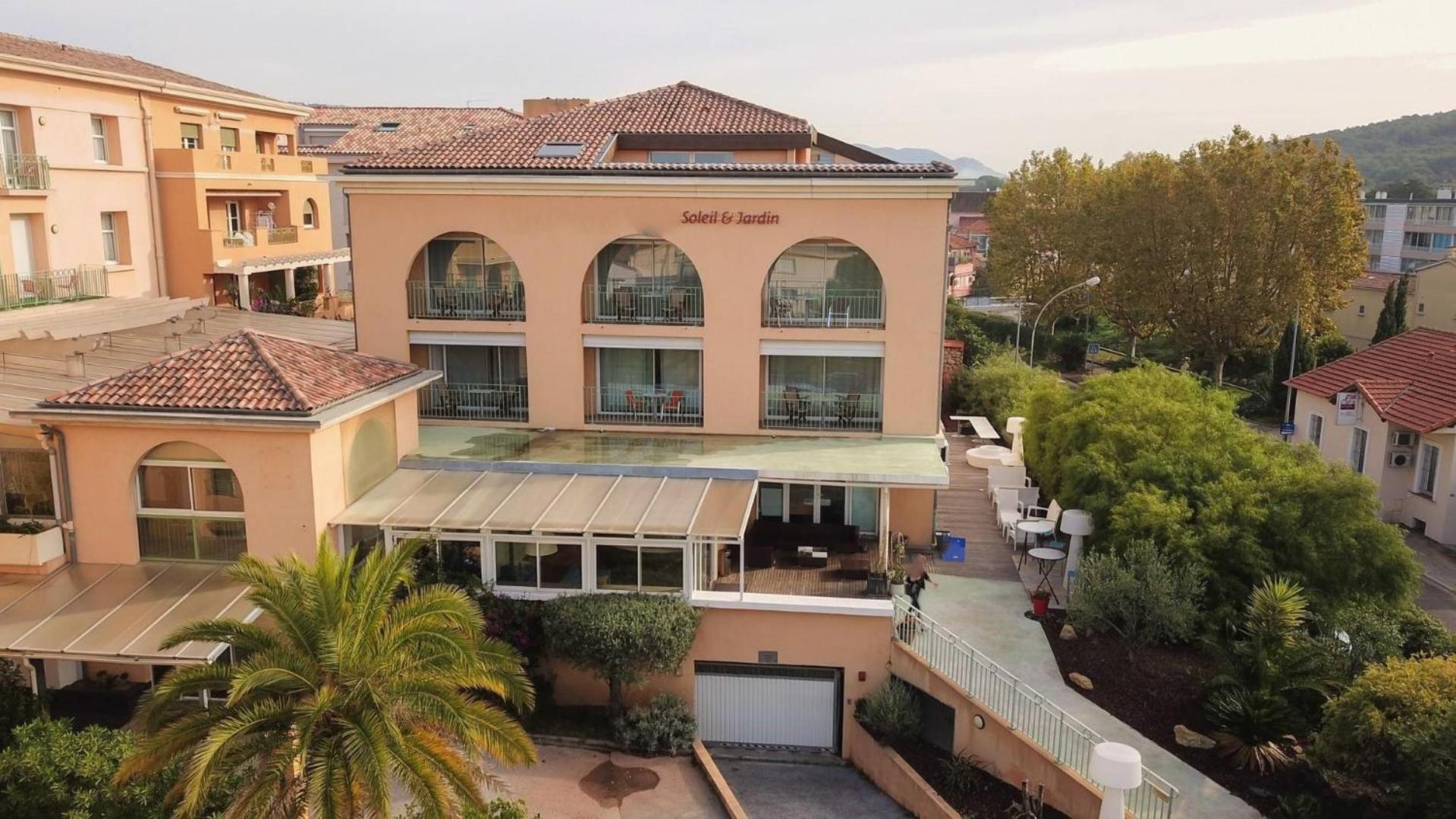 Hotel Sanary, Soleil Et Jardin - Renovation Hiver 2024-25 Exteriér fotografie